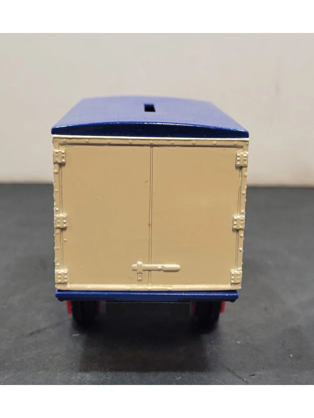Vintage 1991 ERTL 1931 True Value Delivery Truck 1:34 Scale Die Cast Bank